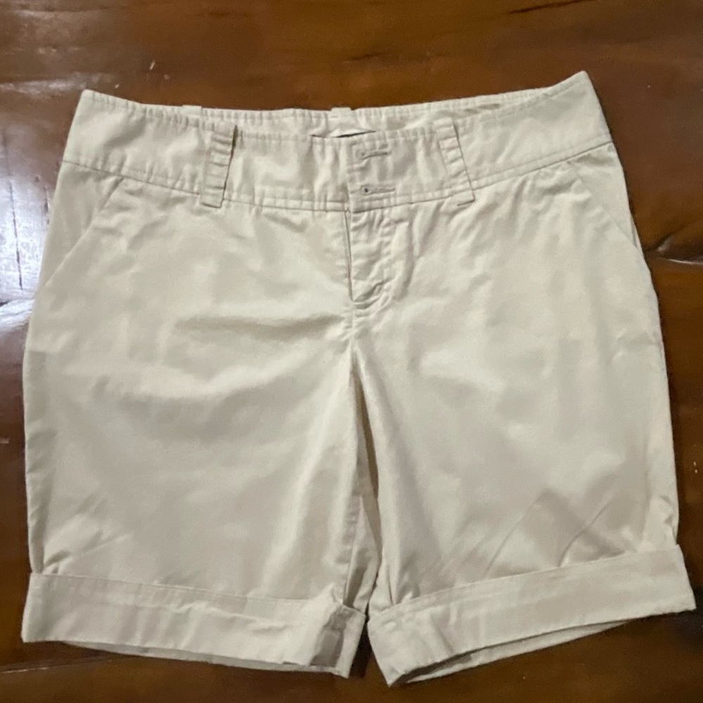 Mossimo Stretch Flat Front  Shorts beige/khaki  sz 8